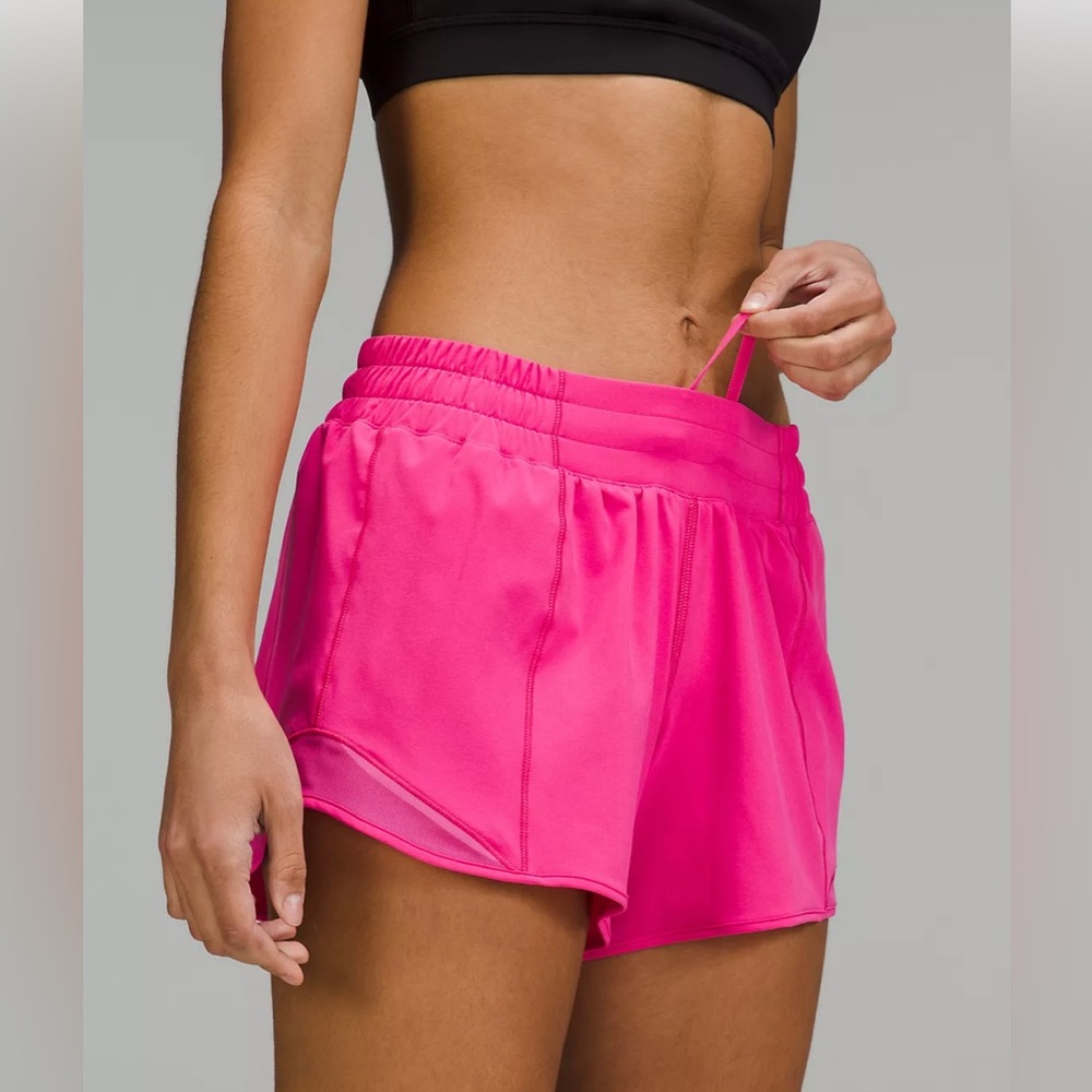SOLD- Lululemon hotty hots!